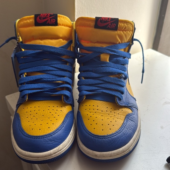 AIR JORDAN 1 RETRO HIGH OG REVERSE LANEY - Picture 2 of 3